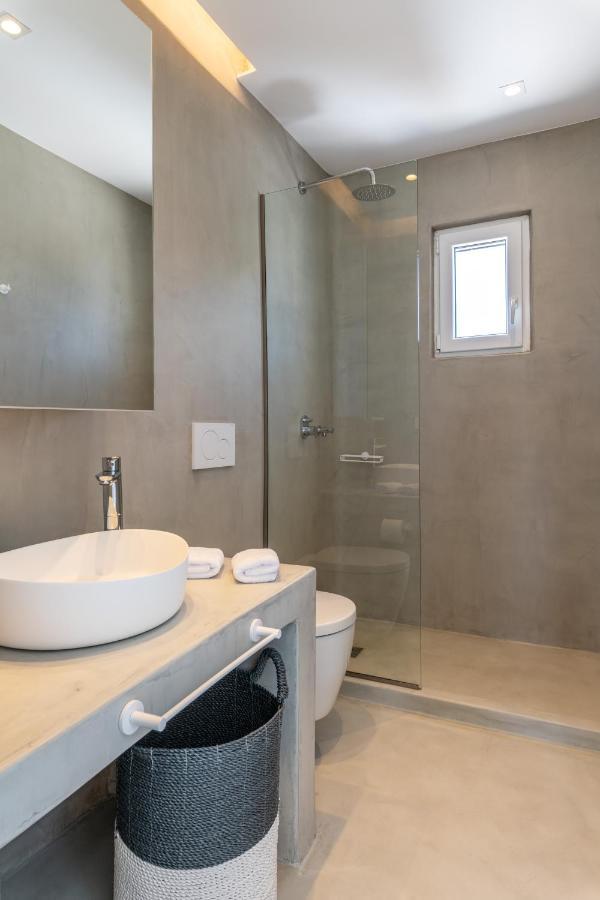 Villa In Mykonos - 6 Bedroom - 1km From - Infinity Pool - Sunset View