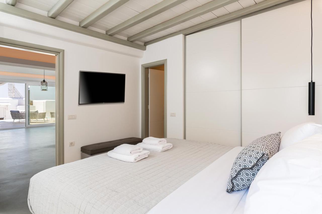 In Mykonos - 6 Bedroom - 1km From - Infinity Pool - Sunset View Villa *