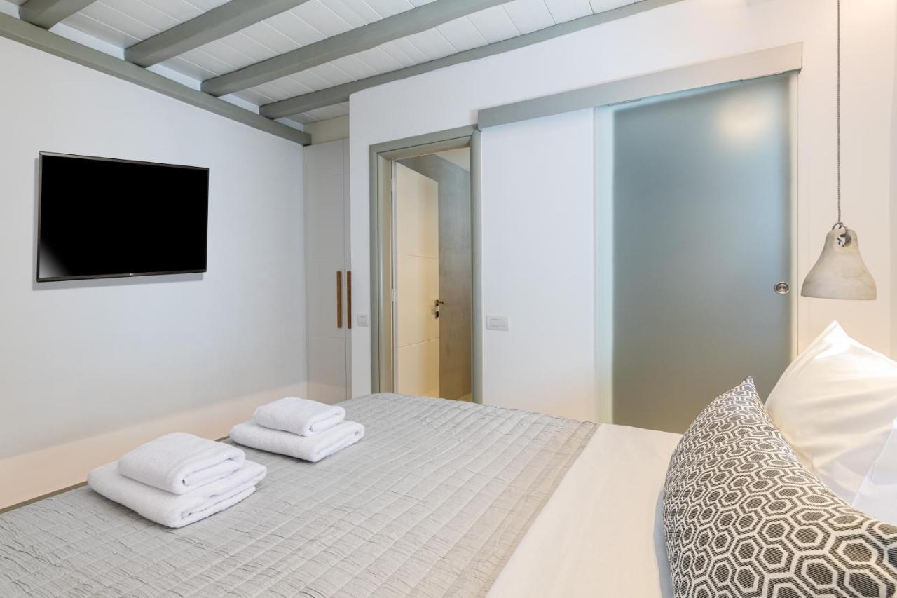 In Mykonos - 6 Bedroom - 1km From - Infinity Pool - Sunset View Villa Mykonos Town